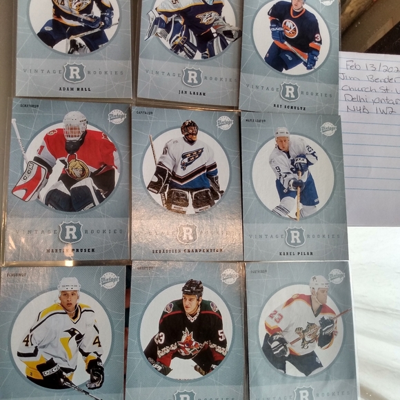 Hockey cards, yg's and jerseys and more - Picture 9 of 16